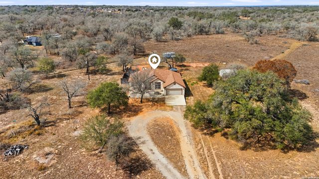 400 Clear Lake, Poteet, TX 78065