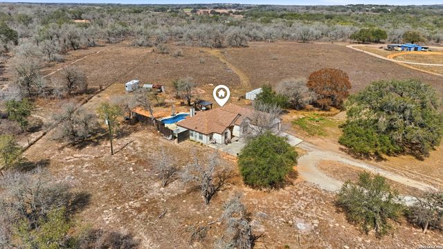 400 Clear Lake, Poteet, TX 78065