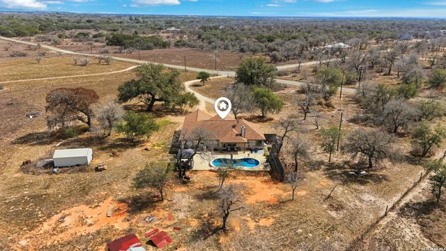 400 Clear Lake, Poteet, TX 78065