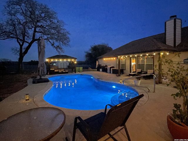 400 Clear Lake, Poteet, TX 78065