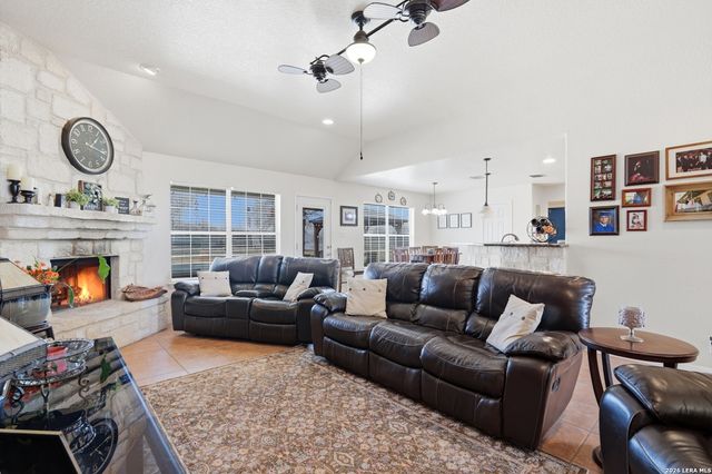 400 Clear Lake, Poteet, TX 78065