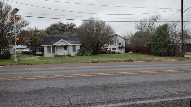 1703 N Park Street N, Brenham, TX 77833