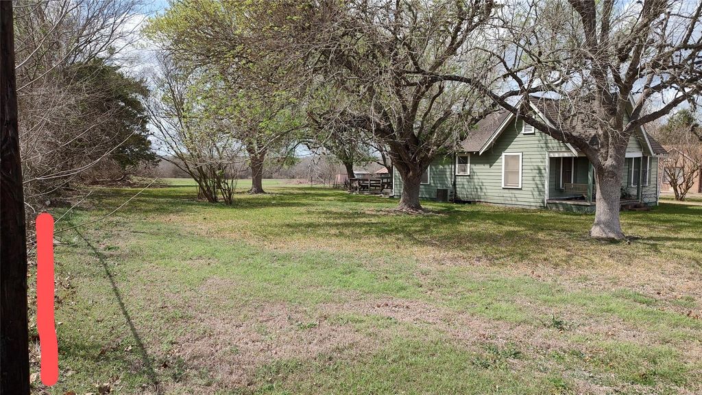 1703 N Park Street N, Brenham, TX 77833