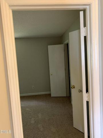 1425 Cherrycrest Drive, Durham, NC 27704