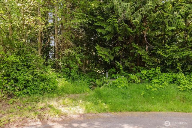 38742 Tinker Place NE, Hansville, WA 98340