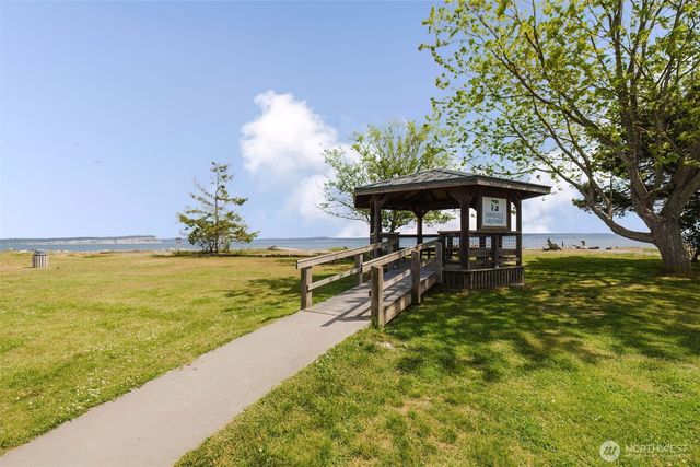 38742 Tinker Place NE, Hansville, WA 98340