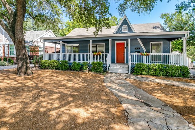 5012 Calmont Avenue, Fort Worth, TX 76107