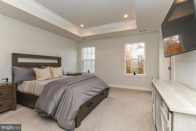 28 PEACOCK CIR, Sewell, NJ 08080