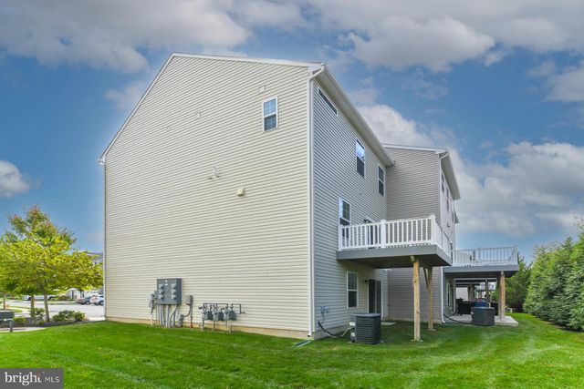 28 PEACOCK CIR, Sewell, NJ 08080