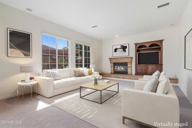 318 Loire Valley Drive, Simi Valley, CA 93065