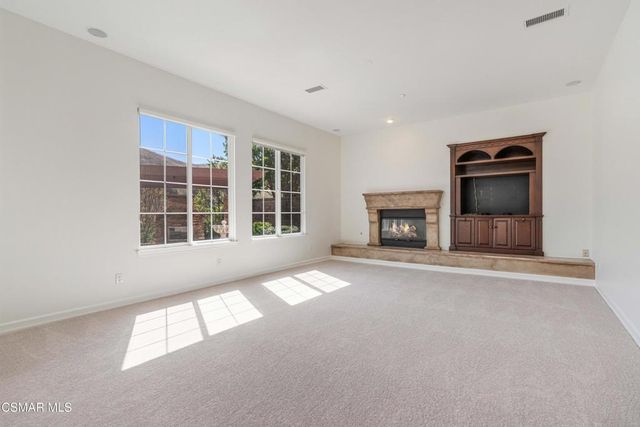 318 Loire Valley Drive, Simi Valley, CA 93065