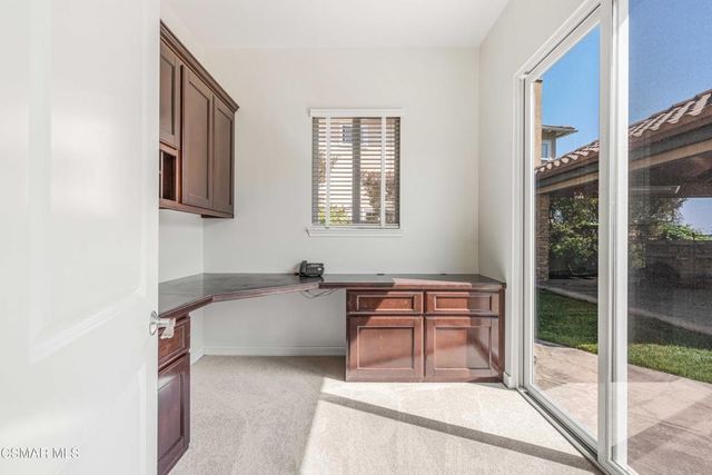 318 Loire Valley Drive, Simi Valley, CA 93065