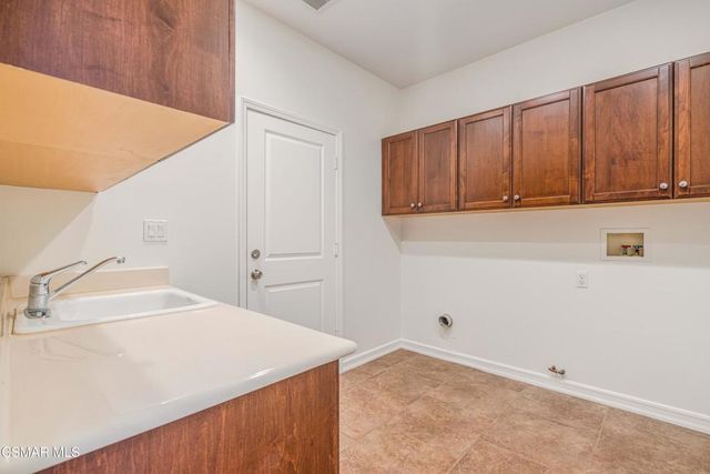 318 Loire Valley Drive, Simi Valley, CA 93065