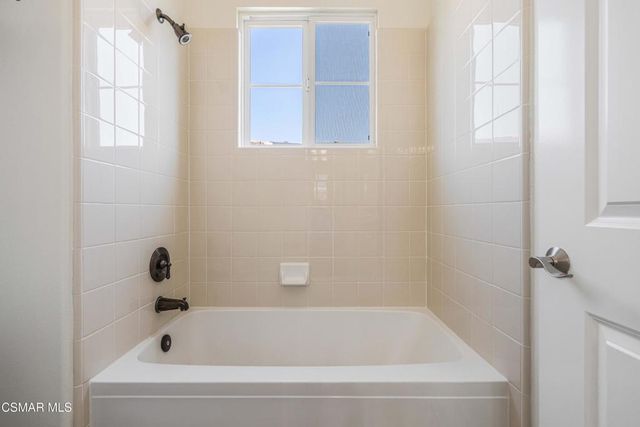 318 Loire Valley Drive, Simi Valley, CA 93065