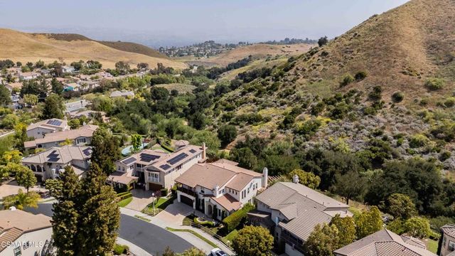 318 Loire Valley Drive, Simi Valley, CA 93065