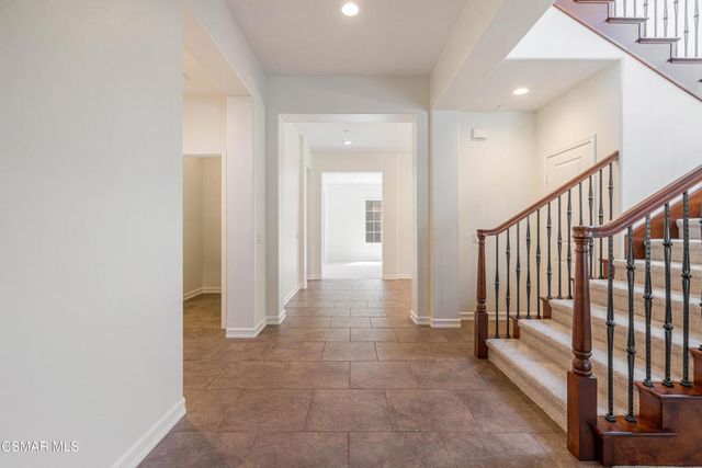 318 Loire Valley Drive, Simi Valley, CA 93065