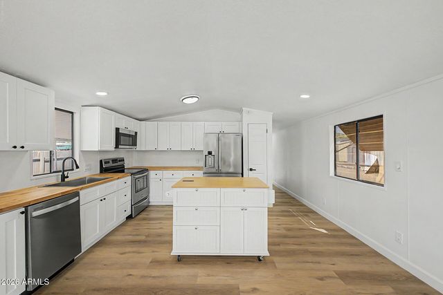 7704 E Glade Avenue, Mesa, AZ 85209