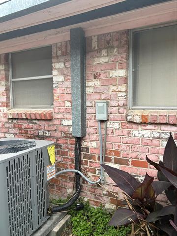 5607 Viking Drive, Houston, TX 77092