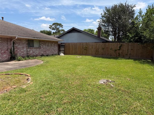 5607 Viking Drive, Houston, TX 77092