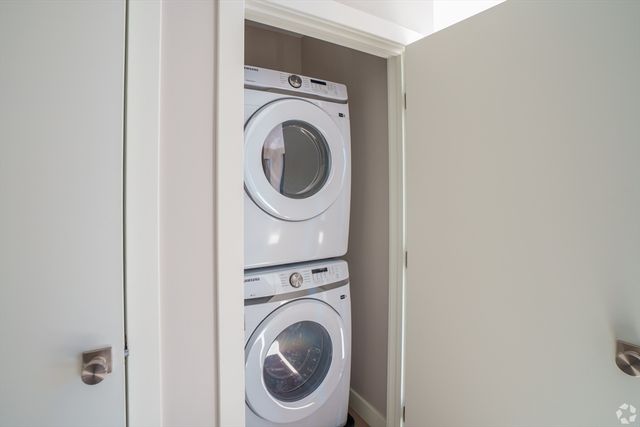 400 West Broadway 207, Boston, MA 02127