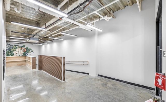 400 West Broadway 207, Boston, MA 02127