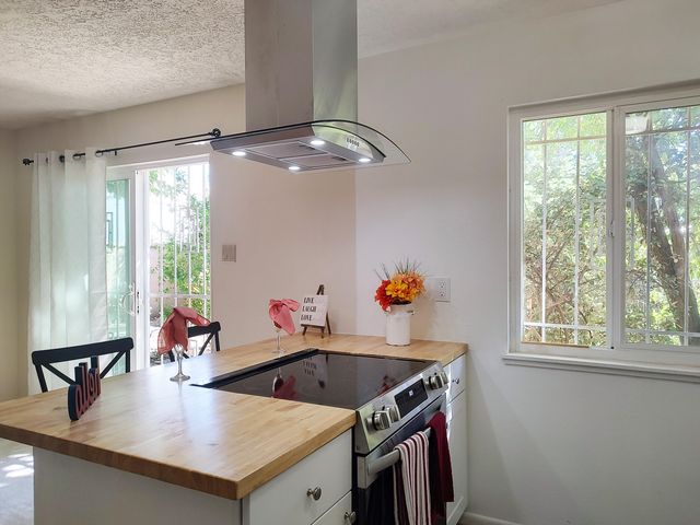 500 Circulo Gallegos NW, Albuquerque, NM 87107
