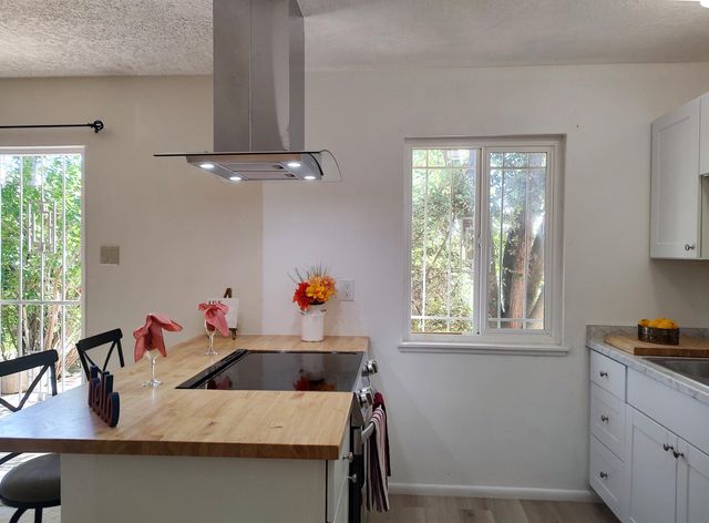 500 Circulo Gallegos NW, Albuquerque, NM 87107