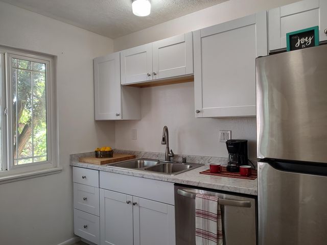 500 Circulo Gallegos NW, Albuquerque, NM 87107