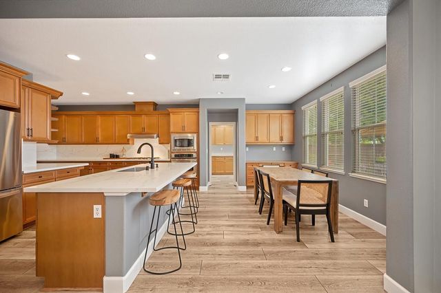 2229 Apple Grey Ln, Rocklin, CA 95765