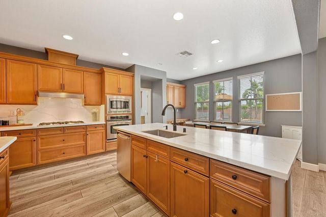 2229 Apple Grey Ln, Rocklin, CA 95765