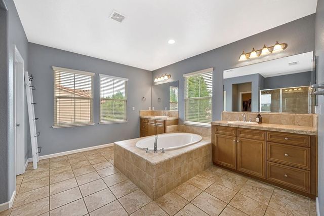 2229 Apple Grey Ln, Rocklin, CA 95765