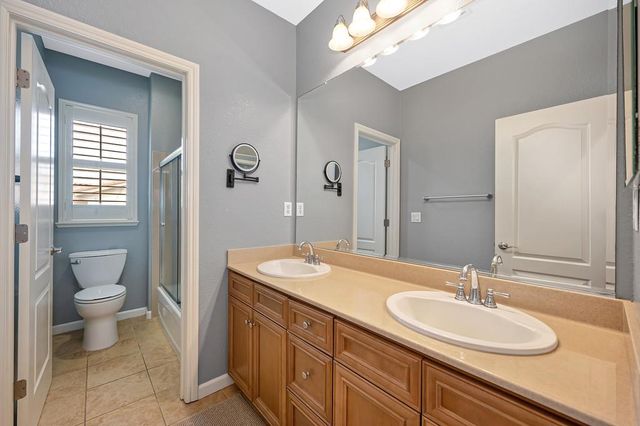 2229 Apple Grey Ln, Rocklin, CA 95765