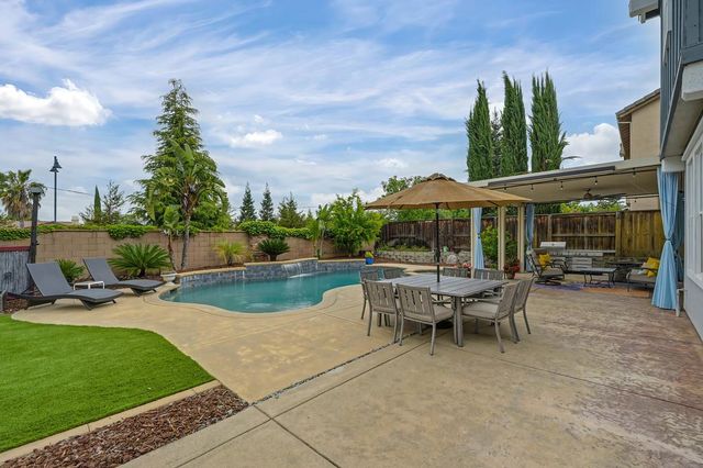 2229 Apple Grey Ln, Rocklin, CA 95765