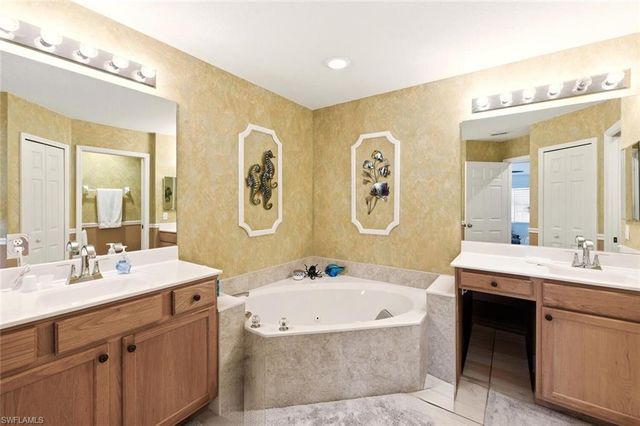 8401 Southbridge DR # 2, Estero, FL 33967