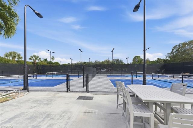 8401 Southbridge DR # 2, Estero, FL 33967