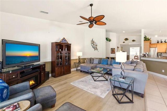 8401 Southbridge DR # 2, Estero, FL 33967