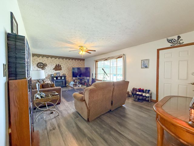 929 Jackson Fariston Road, London, KY 40744