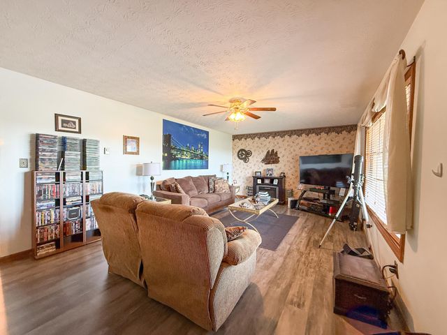 929 Jackson Fariston Road, London, KY 40744