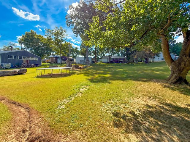 929 Jackson Fariston Road, London, KY 40744