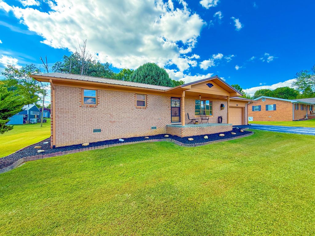 929 Jackson Fariston Road, London, KY 40744