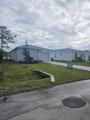 3848 SE Grant Street, Stuart, FL 34997