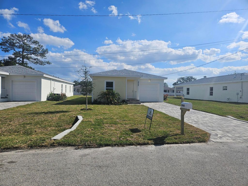 3848 SE Grant Street, Stuart, FL 34997