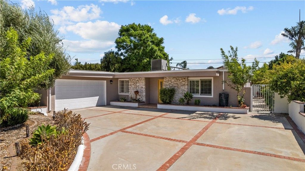 9660 Delco Avenue, Chatsworth, CA 91311 — exterior