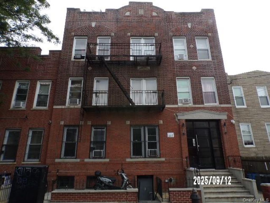179 Milford Street, Brooklyn, NY 11208