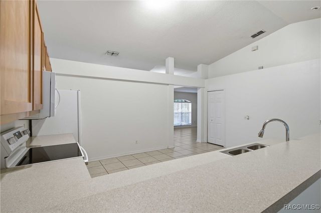 57 Pine Drive, Homosassa, FL 34446