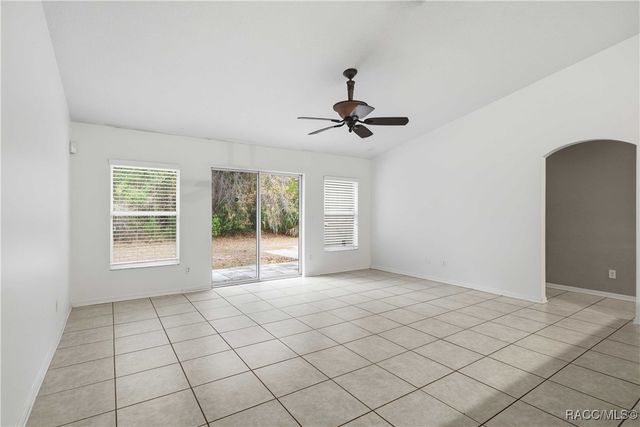 57 Pine Drive, Homosassa, FL 34446