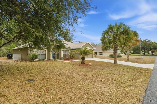 57 Pine Drive, Homosassa, FL 34446