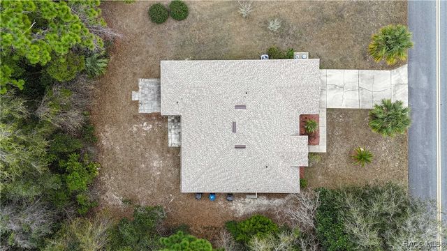 57 Pine Drive, Homosassa, FL 34446