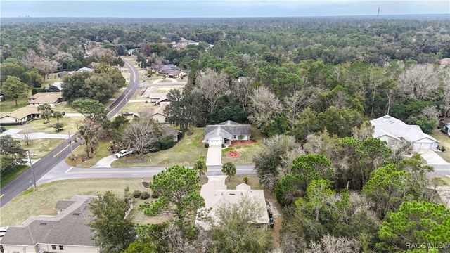 57 Pine Drive, Homosassa, FL 34446