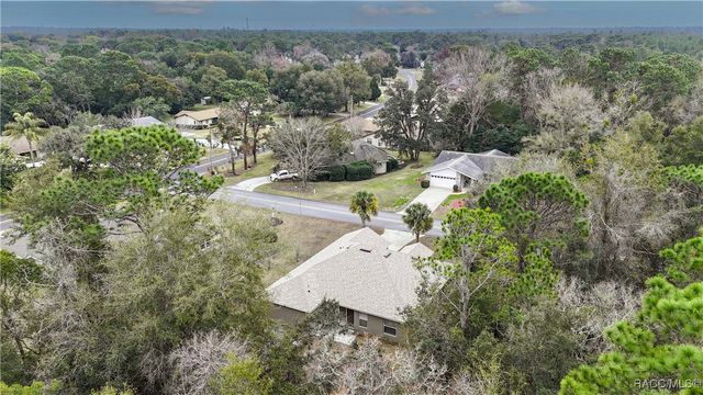 57 Pine Drive, Homosassa, FL 34446